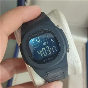 ساعت اسپرت نویفورس 7105ضد آب بند رابر
