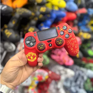 کاور دسته سیلیکونی Ps4دو عدد سر آنالوگ برجسته Manchester
