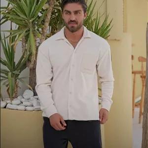 پیراهن مردانه گردباف ضخیم ترک با تک جیب چرم