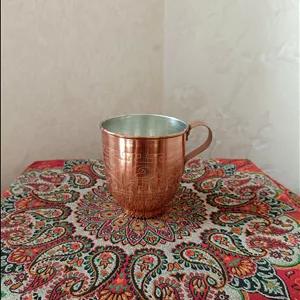 فنجان مسی با طراحی لیزری مناسب انواع نوشیدنی های سرد دست ساز زنجان با قلع کاری داخل و روکش نانو