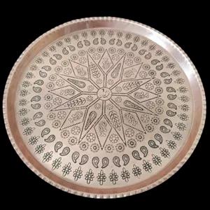 سینی مسی گرد حکاکی شده با روکش نانو مناسب برای صرف غذا در منزل و رستوران دست ساز زنجان