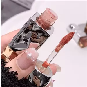 لیپ گلاس خیس پرطرفدار برند Gege beae کد 7697 (کارتن سفید)