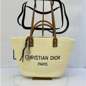 توت بگ ساحلی دیور Dior