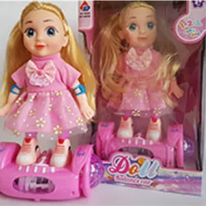 عروسک دختر اسکوتر سوار راه رونده