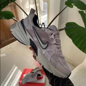 کتونی نایک وی تو کی ران  صورتی / سفید