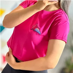 کراپ تیشرت دخترانه استیکر دار جنس نخ پنبه 