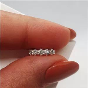 گوشواره حلقه ای ظریف ستاره ای نگین دار برند six | بدلیجات شاینورا