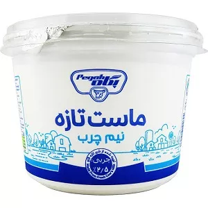 ماست 1400 گرم نیم چرب پگاه