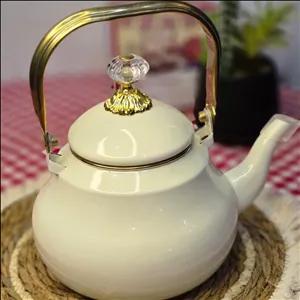 کتری لعابی دسته طلایی طرح کلاسیک