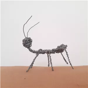 مجسمه سیمی مورچه مینیاتوری دست ساز استاد امیر قربعلی هنری مبلمونسرا مدل 251937