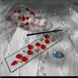 ست جاعودی و جاشمعی شیشه ای ویترای طرح گل رز مبلمونسرا مدل 279711