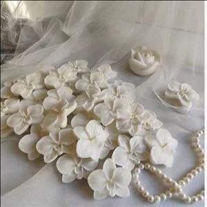 شمع دست ساز طرح گل ارکیده مبلمونسرا مدل 287038