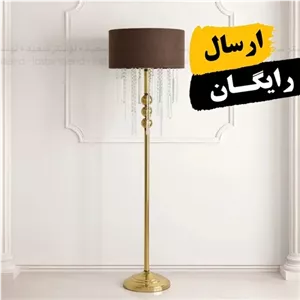 اباژور ایستاده کنار سالنی کریستالی آنتیک رنگ ثابت مبلمونسرا مدل 232714