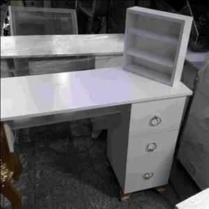 میز ناخن چوبی با کیفیت با نوار سفید ارسال رایگان نیستهزینه ارسال به صورت میباشد مبلمونسرا مدل 217778