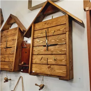 ساعت دیواری انتیک چوبی با گنجشک متحرک مبلمونسرا مدل 237785