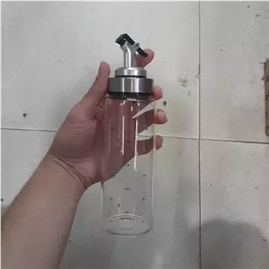 روغن ریز شیشه پیرکس گنجایش 270 میل کیفیت عالی درب دار مبلمونسرا مدل 288420