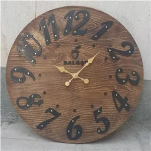 ساعت دیواری چوبی بلوط مدل کلمبیا نگین دار به قطر 60 با موتور تایوانی با اعداد مشکی مبلمونسرا مدل 239895