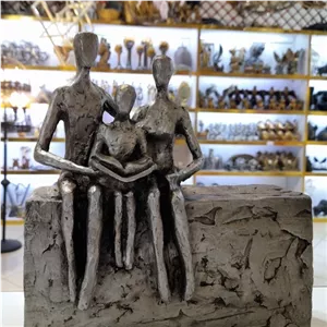 مجسمه خانواده کتابخوان پلی استری ، مجسمه طرح کتاب خوان ، مجسمه خانواده مبلمونسرا مدل 253580