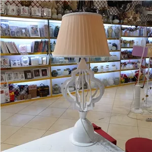 آباژور پایه فلزی طرح شمشیری آباژور رومیزی سایز بزرگ دکوری منزل دکوری مدرن مبلمونسرا مدل 231456