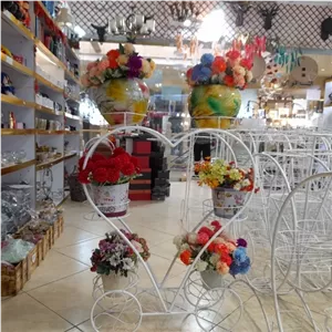 استند گلدان قلبی ، پایه گلدان قلبی ، پایه گل فلزی ، استند گل طبیعی تولیدی فرفورژه جاگلدانی جا گلدان پخش تک و عمده مبلمونسرا مدل 258815