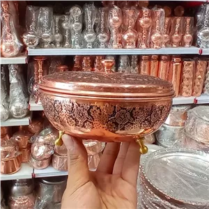 شکلات خوری مسی طرح گلبرگ ریز گل رز گل در دار سه پایه نانو گز خوری مسی گلبرگ مبلمونسرا مدل 276724