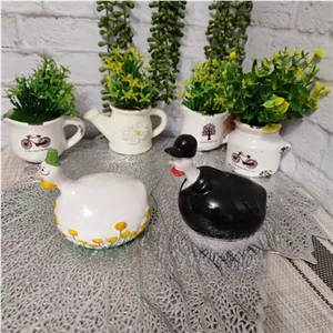 مجسمه دکوری سرامیک مبلمونسرا مدل 254004