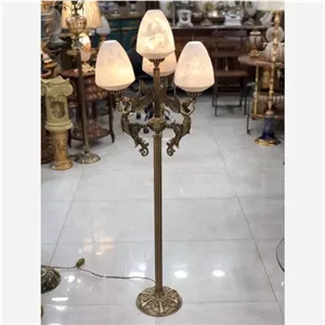 آباژور ایستاده کنار سالنی برنز لوستر چلچراغ برنجی چینی برنزی فرشته ملکه مبلمونسرا مدل 231941