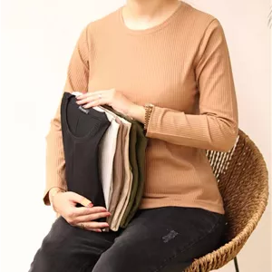 بلوز آستین بلند بیسیک کبریتی یقه گرد زنانه