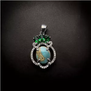 پلاک فیروزه نیشابور اصل و توپاز سبز | نقره ایتالیایی ۹۲۵ روکش طلا سفید (براقیت الماس)