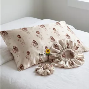 روبالشی ساتن طرح دختر