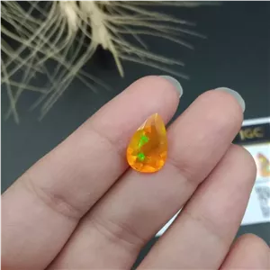 نگین کلکسیونی اوپال اتیوپی اصل طبیعی به همراه کارت شناسایی کد 8433