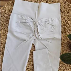 لگ زنانه پشت چین دار سیملس سبز کمرنگ سایز S-L