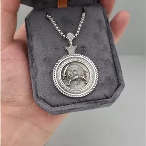گردنبند مردانه شیر خورشید مدل 5