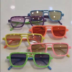 عینک بچه گانه آبی یووی۴۰۰