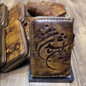 خرید جاکارتی چرم گاوی طبیعی دور زیپ دسترنگ طرح دار