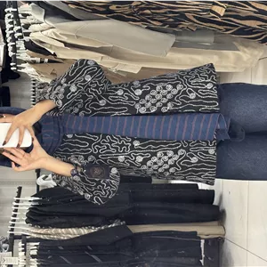 کت پشم زنانه گلدوزی وپولک دوزی قد ۷۵ دو سایزه