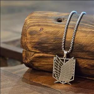 گردنبند اتک آن تایتان