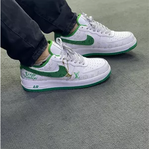 کتونی نایک ایر فورس لویی ویتون (LV) کوالتی مستر بالاترین کیفیت (بارکد اصالت کالا)