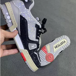 کتونی لویی ویتون (LV) ترینر کوالتی مستر بالاترین کیفیت (بارکد اصالت کالا)