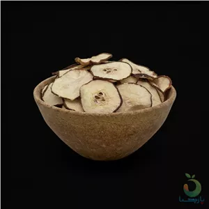 گلابی با پوست اسلایس دور قهوه ای