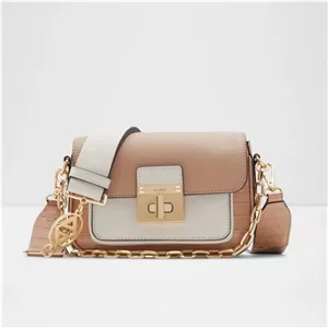 کانسیلر wet m wild (وقت اند وایلد) مدل megalast رنگ لایت بژ (light beige)
