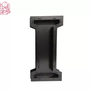 باکس گل با حرف I مدل TI-01 | باکس هدیه مینیمال و خاص تارادیس باکس