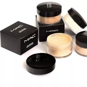 کد محصول: MAC-FIX-001  پودر فیکس آرایشی مک (MAC) مدل Translucent Loose Setting Powder – بدون رنگ، مات‌کننده و تثبیت‌کننده آرایش