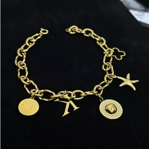 دستبند اویزی ورساچه استیل