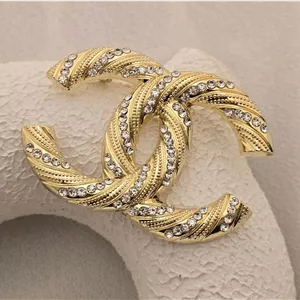 سنجاق سینه شنل