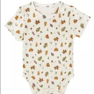 بادی نوزادی آستین کوتاه اچ اند ام طرح برگ پاییز کد ۱۲۱۱