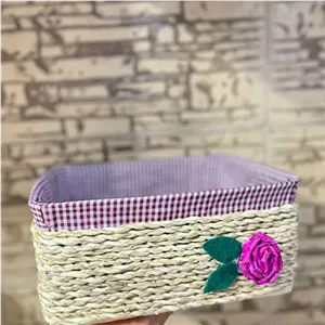 سبد حصیری مدل گل برجسته