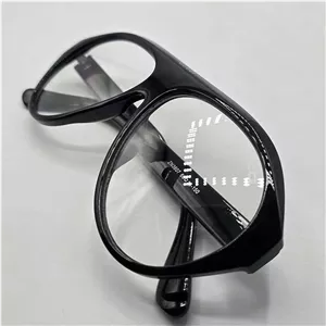 عینک بلوکات Gucci کد D5158 | مستر کوالیتی | BlueControl | یونیسکس