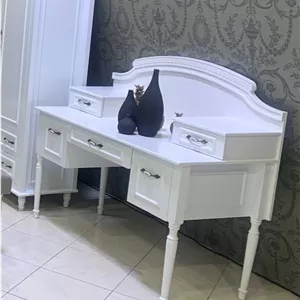 میز تحریر بهار