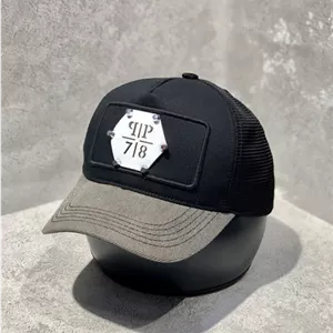 کلاه بیسبالی پشت توری مستر کوالیتی طرح Philipp Plein 78 سفید
